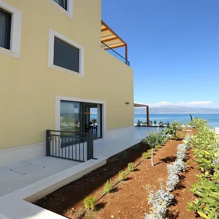 Beachfront Lemonade With Pool Vii *